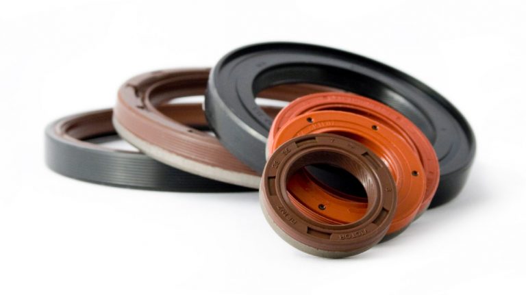 Does Synthetic Oil Cause Leaks?