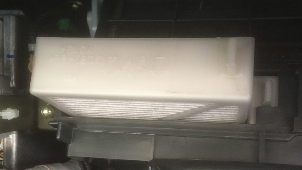 How to change a cabin air filter