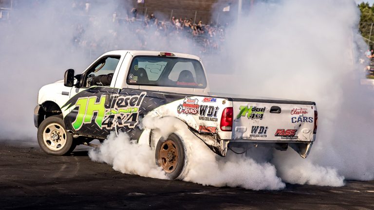 AMSOIL Partners with JH Diesel and 4×4