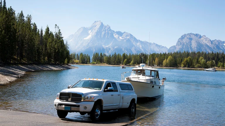 Can You Use Car Oil in a Boat? Why Marine Oil Matters.